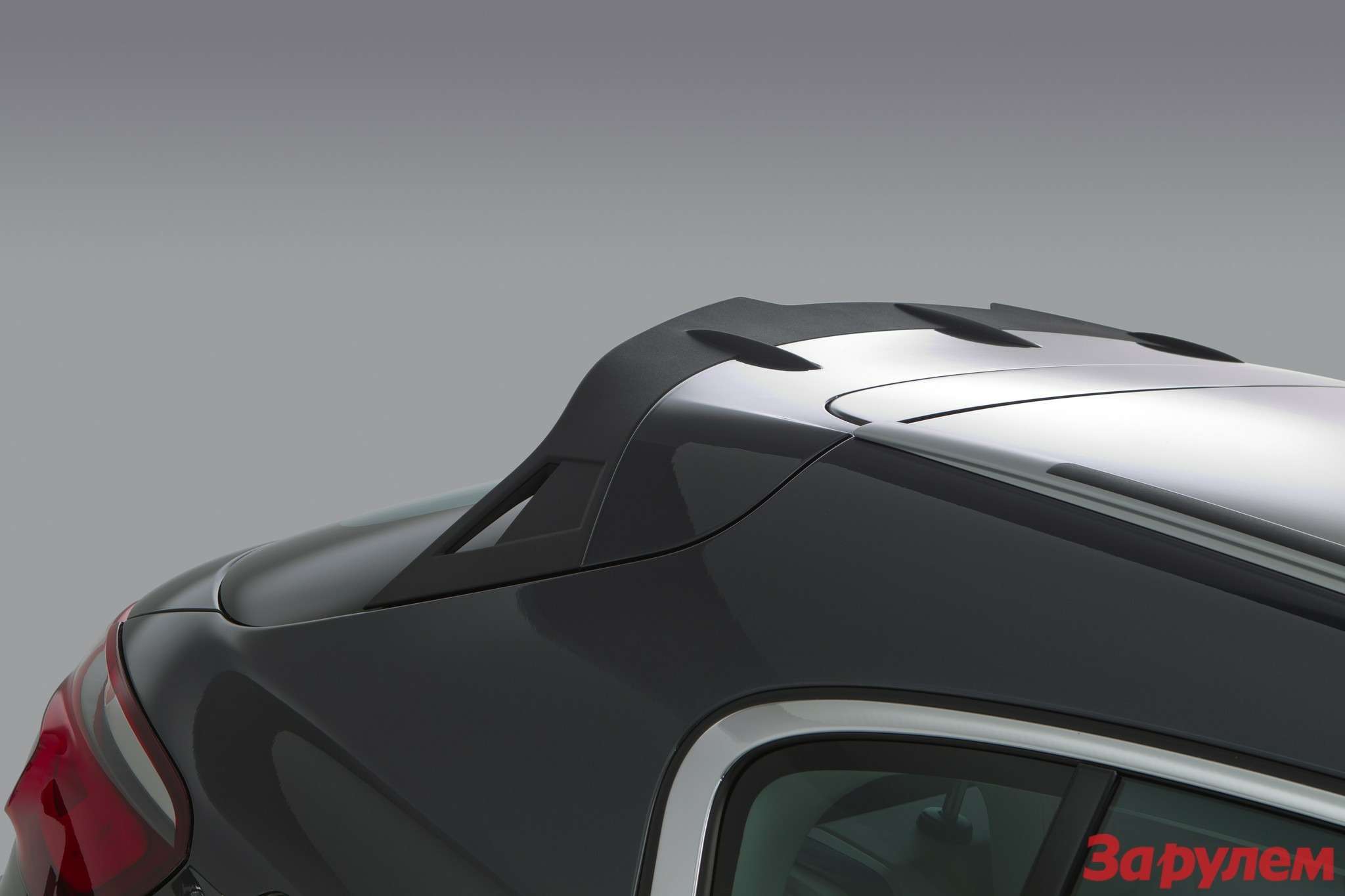 649740_Qoros 3 Cross Hybrid Concept — detail — rear hatch