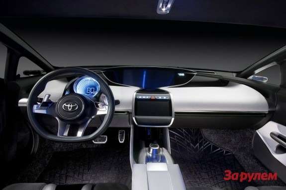 Toyota NS4 Advanced Plug-in Hybrid Concept inside