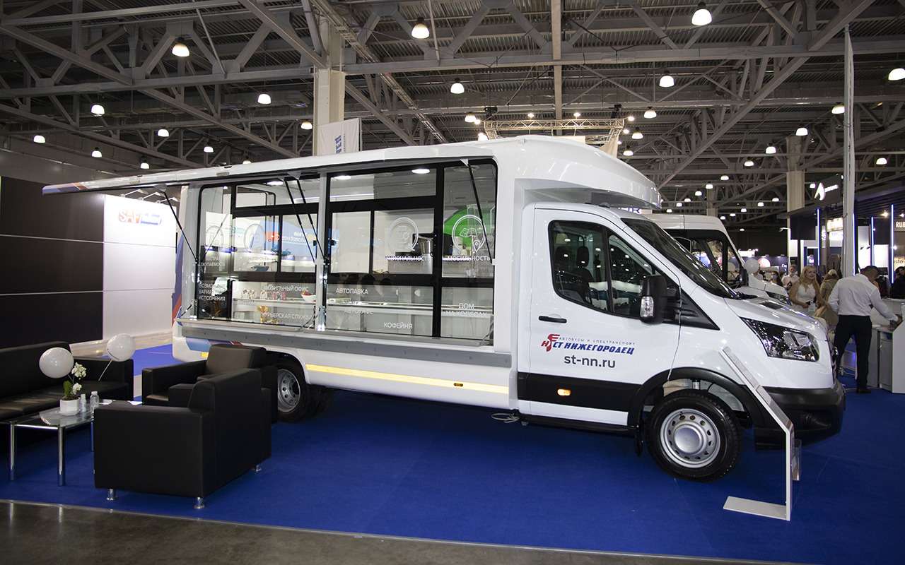Новые машины для бизнеса: фургон, автобус, «мобильная точка» — фото 1300001