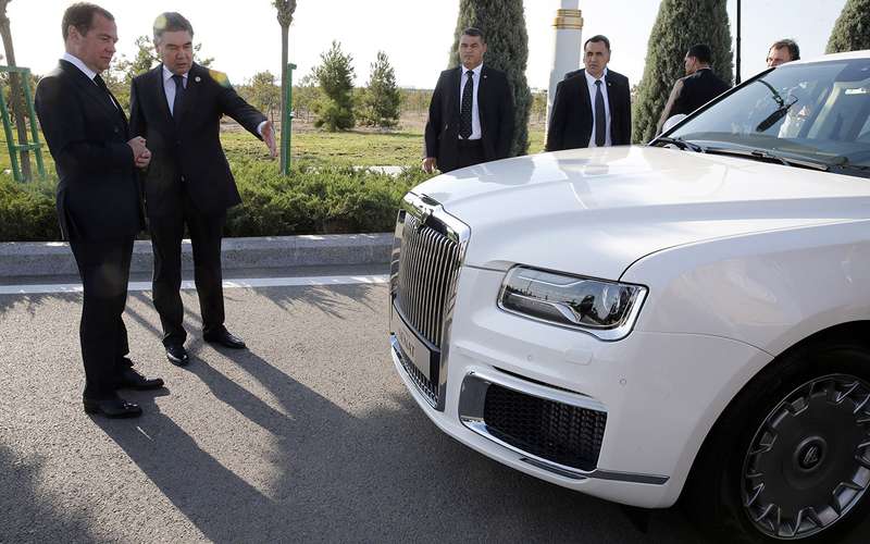 Возьму всё! Президент Туркменистана покупает линейку Aurus