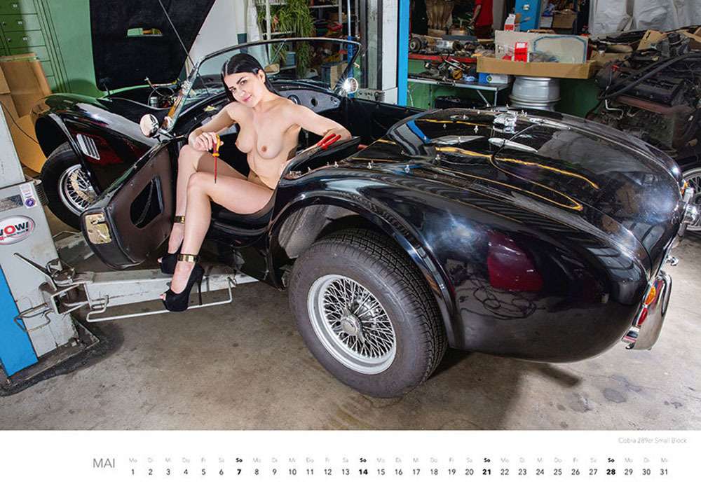 Календарь с красотками «Мечты механика-2022» вышел в свет — фото 1373193