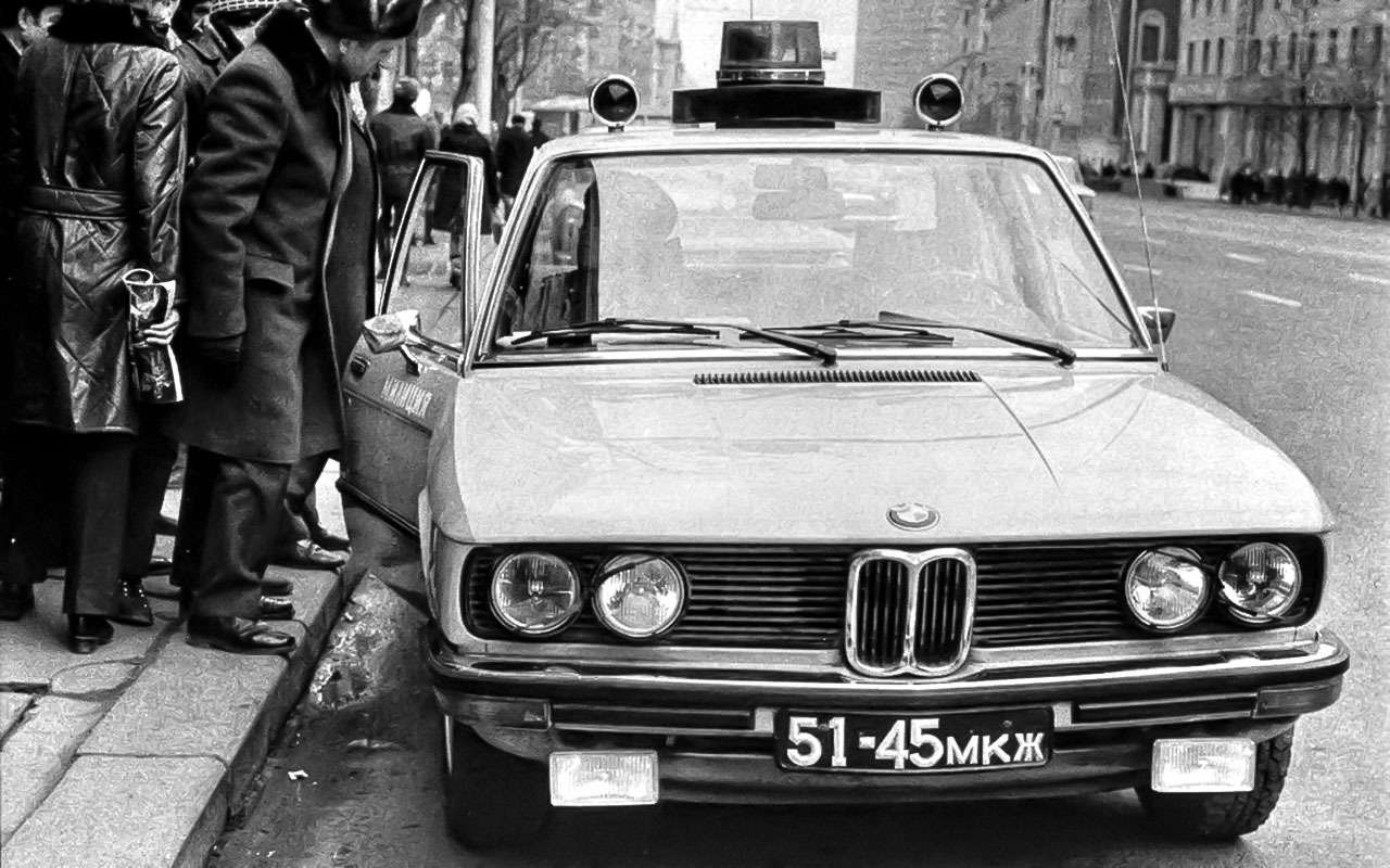 BMW семейства E12