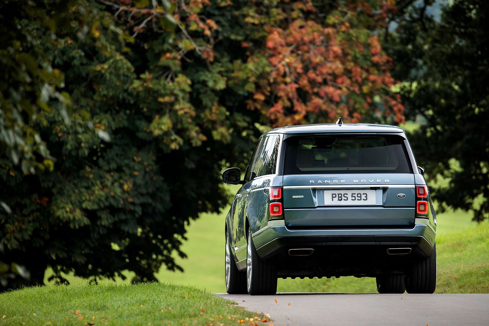Обновленный Range Rover — ищем изменения с лупой — фото 803913