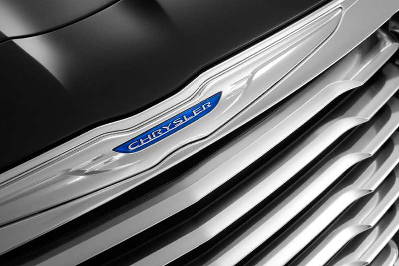 2011 Chrysler 300C teaser