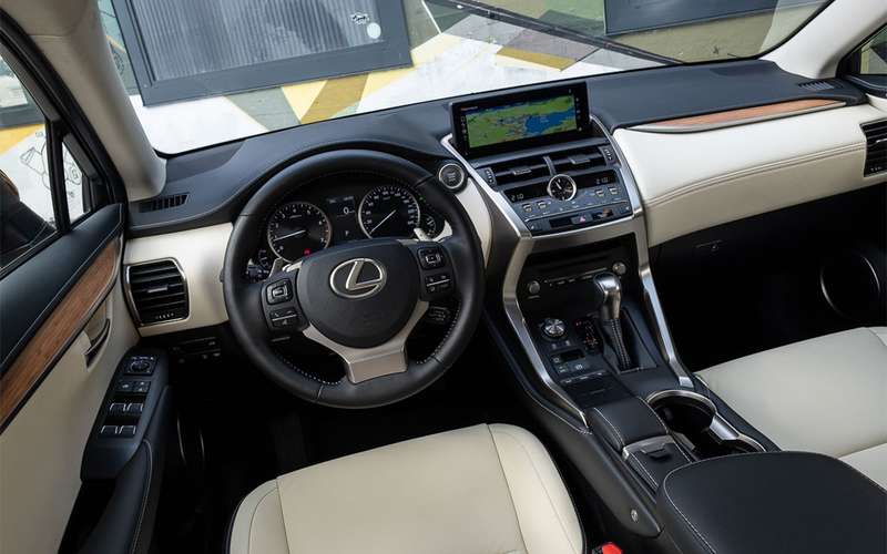 Обновленный Lexus NX — первый тест-драйв