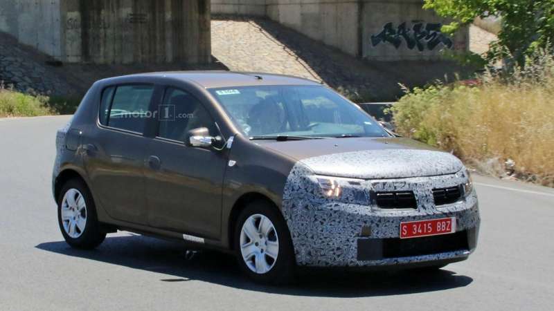 Dacia Sandero готовится к осеннему обновлению
