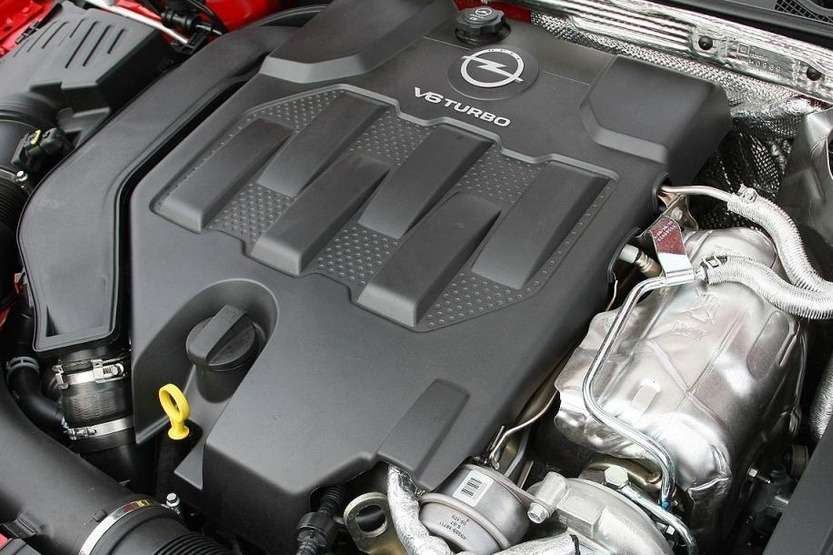 Opel Insignia OPC V6 2.8 engine_no_copyright