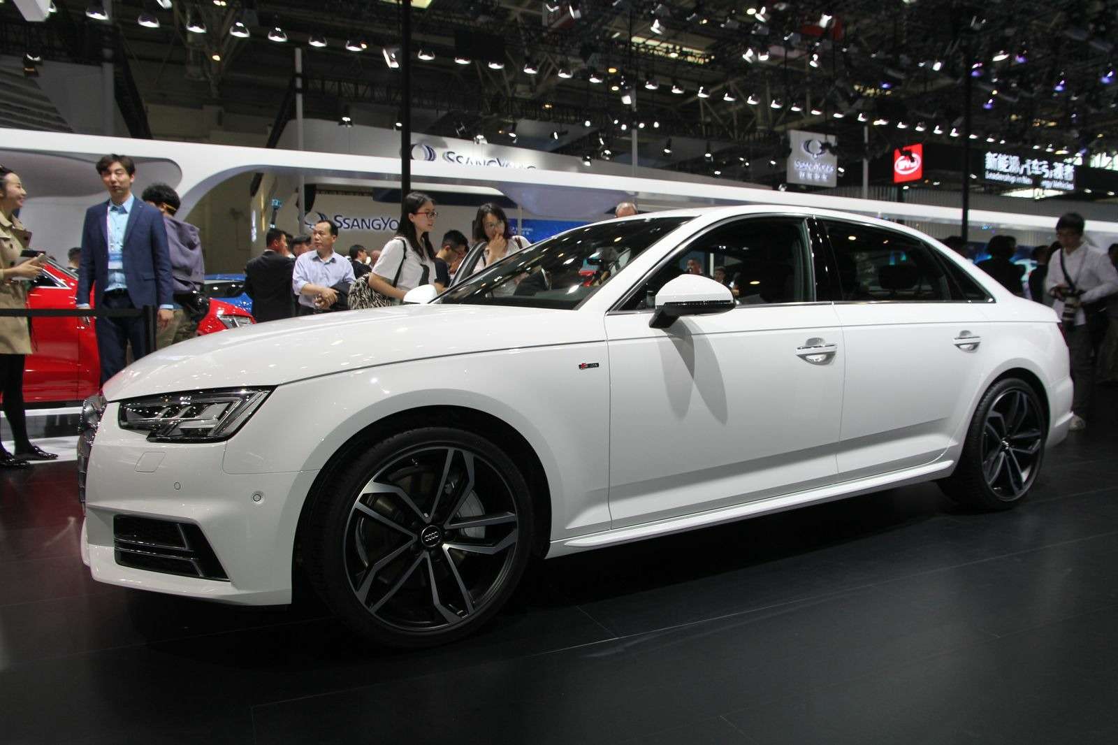 Audi A4 L: немецкая щедрость в обмен на юани — фото 580282
