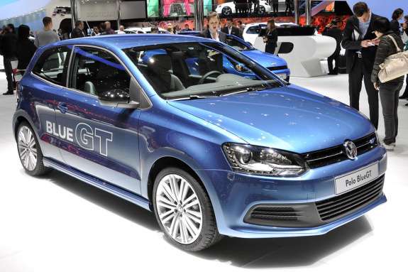 Volkswagen Polo BlueGT side-front view