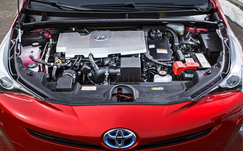 Новый Toyota Prius: сколько-сколько он стоит?!