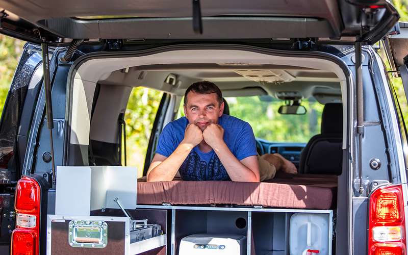 Тест Peugeot Traveller: кемпер на минималках