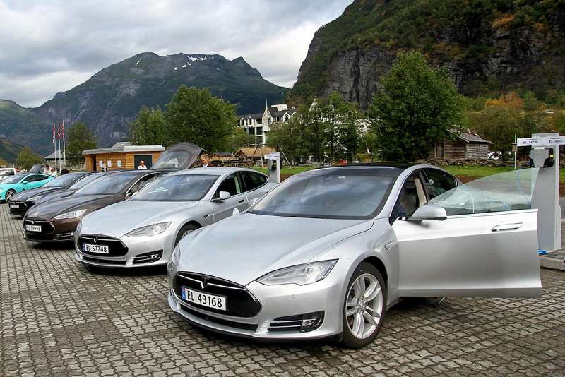 Tesla плюс Осло: как «электрифицировалась» Норвегия