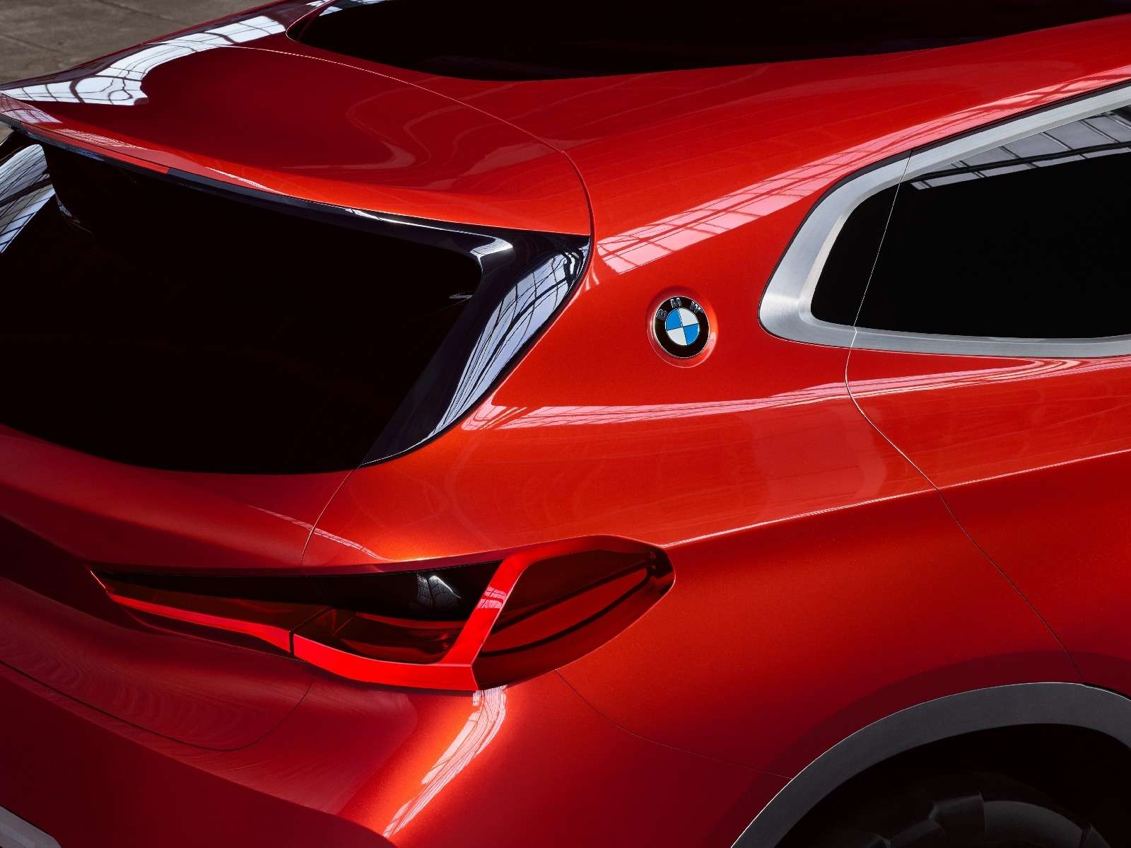 «Два икса»: BMW представила очередной нишевый паркетник — фото 642116