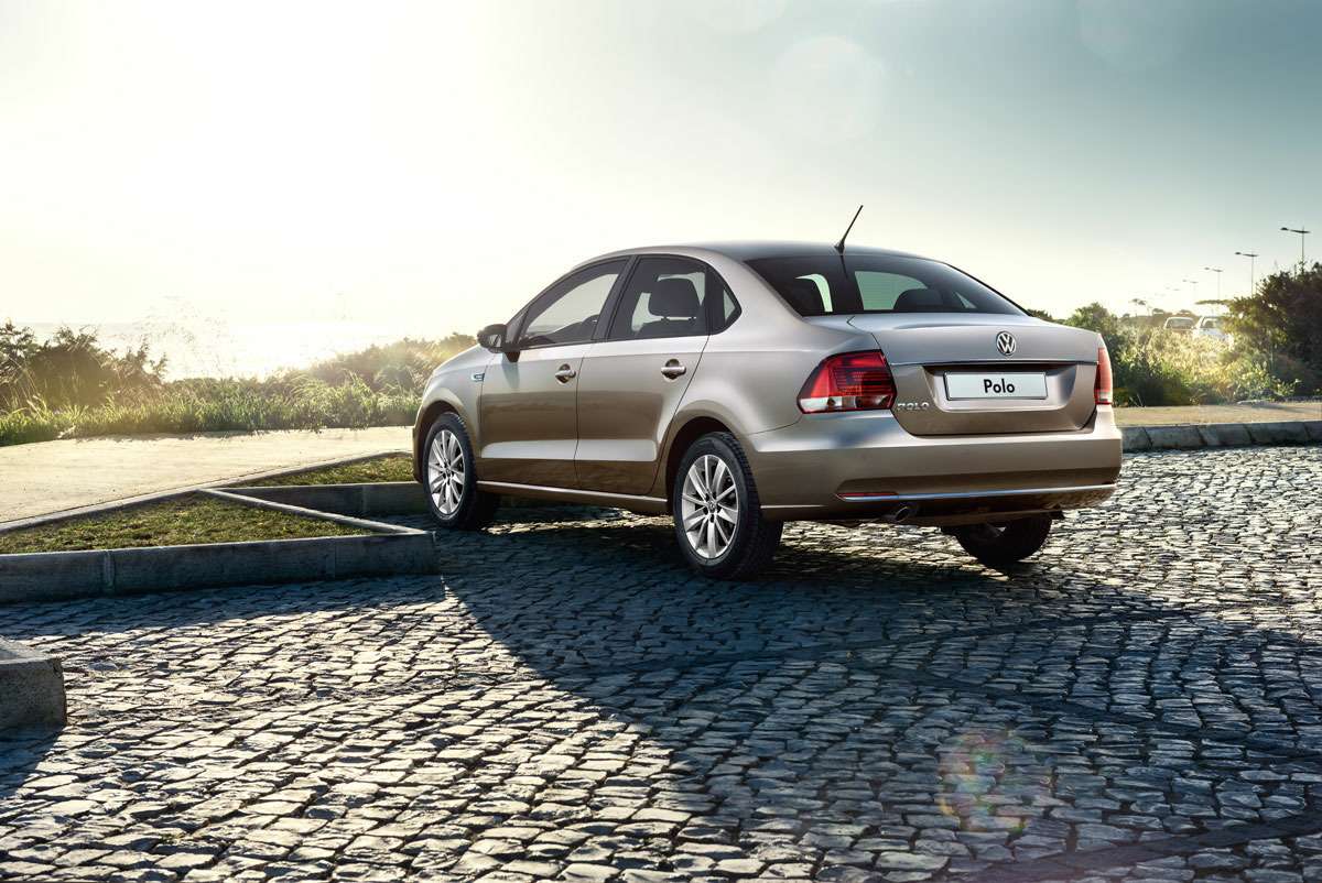The_New_Volkswagen_Polo_(2)
