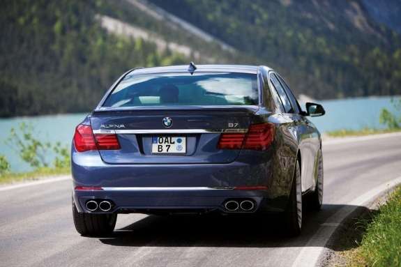 Facelifted Alpina B7 rear view
