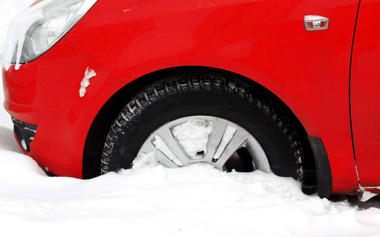 9 способов выбраться, если автомобиль застрял в снегу — фото 933425