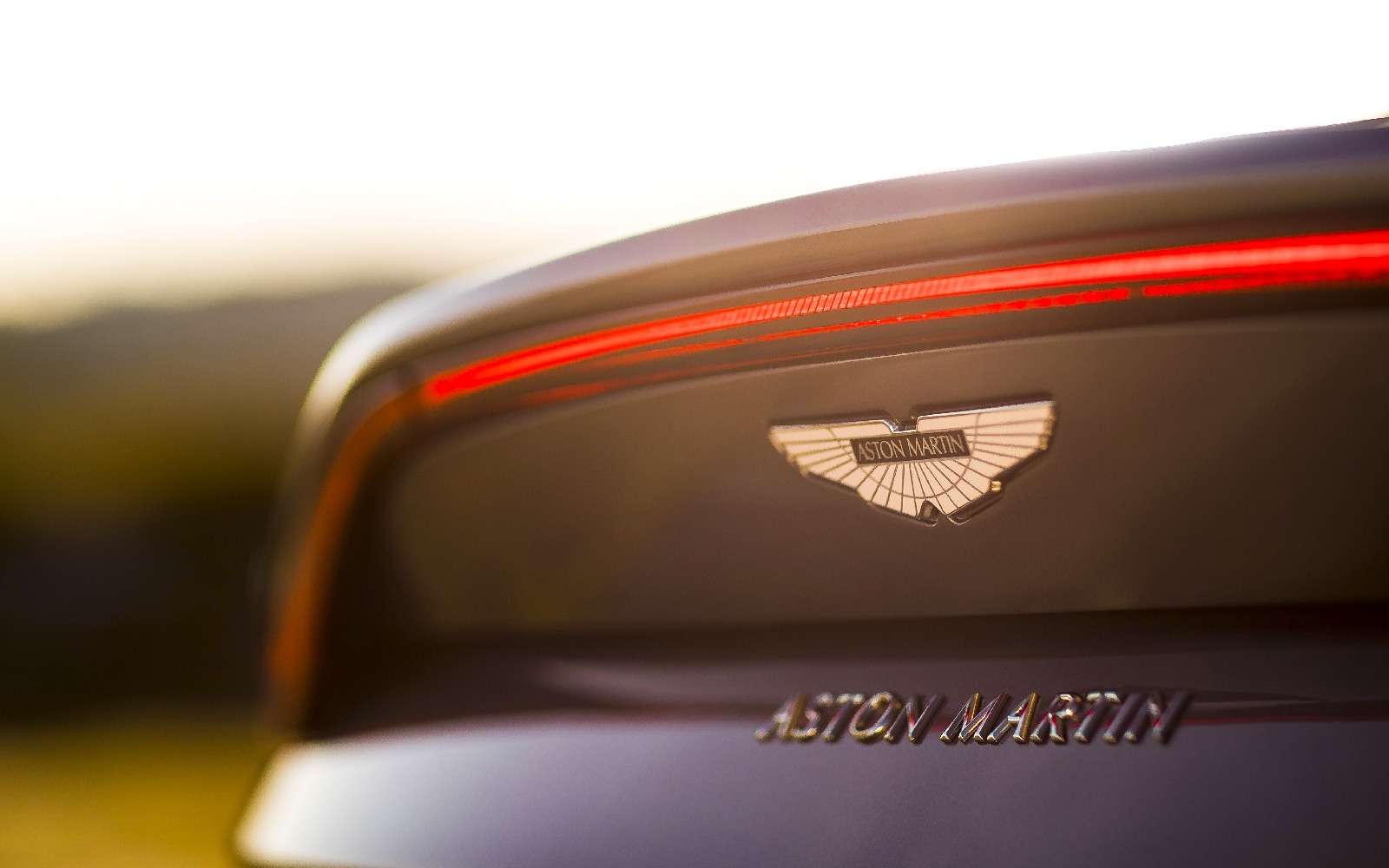 Проверено Джеймсом Бондом: представлен новый Aston Martin Vantage — фото 818864