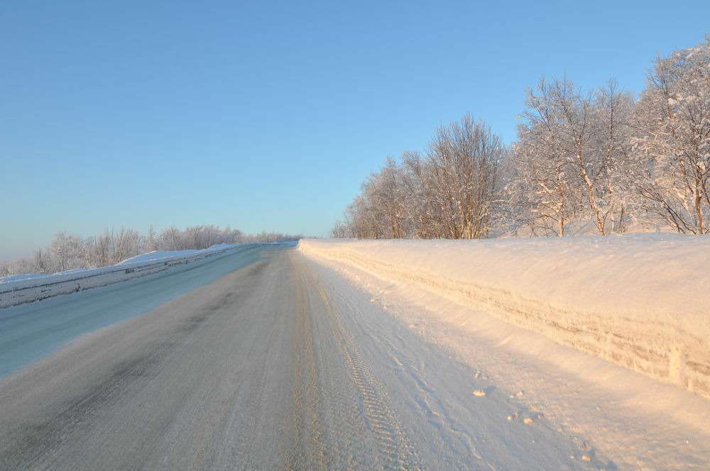 Росавтодор проведет эксперимент по дорогам под снежным покровом в 16 регионах — фото 364696
